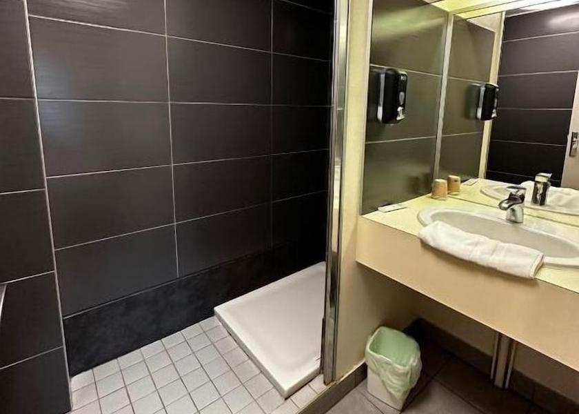 Bourgogne-Franche-Comté Lons-le-Saunier Bathroom