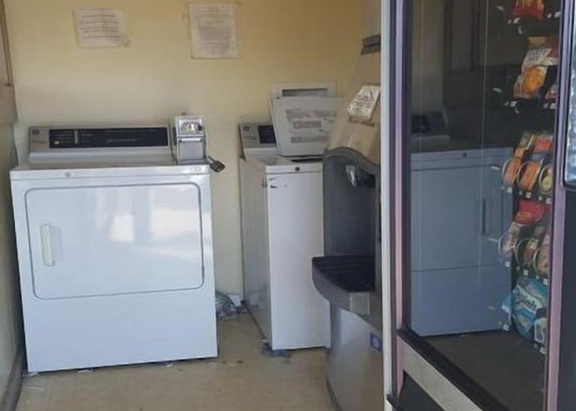 Colorado New Castle Laundry Room