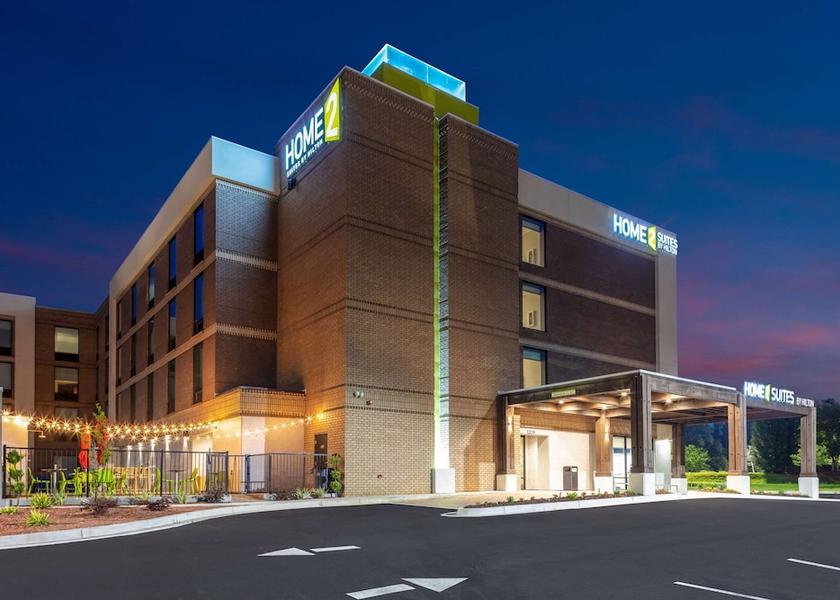 Georgia Valdosta Exterior Detail