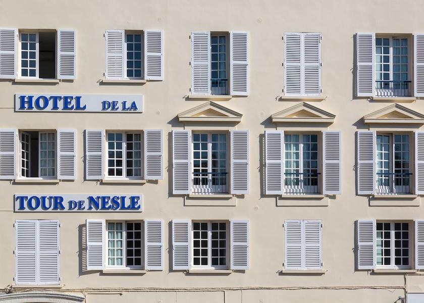 Nouvelle-Aquitaine La Rochelle Front of property