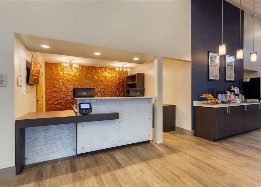 Kentucky Bowling Green Lobby