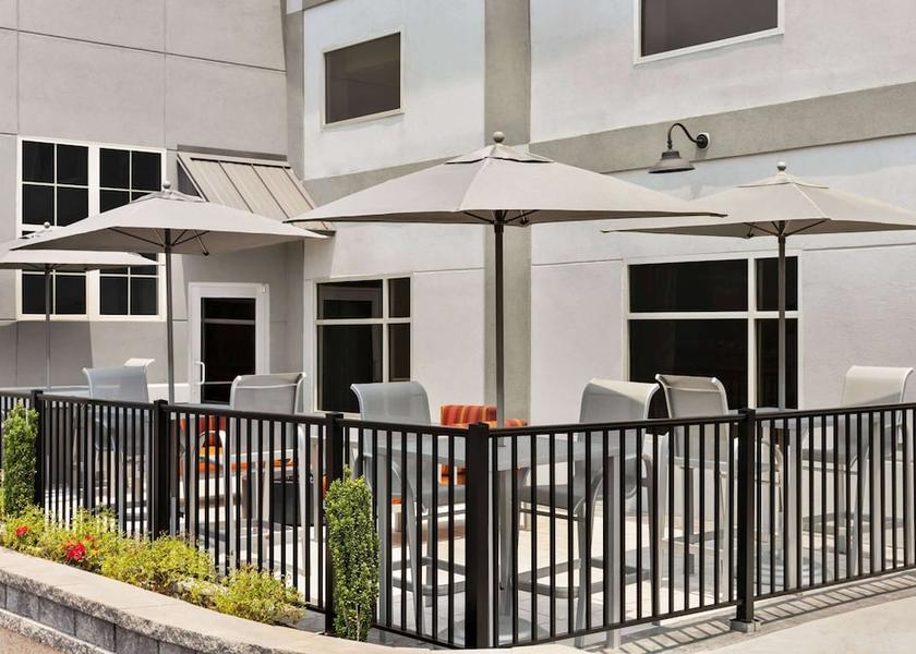 Kentucky Bowling Green Courtyard