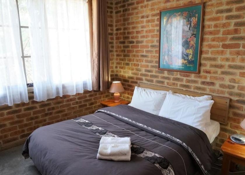 Victoria Melbourne Room