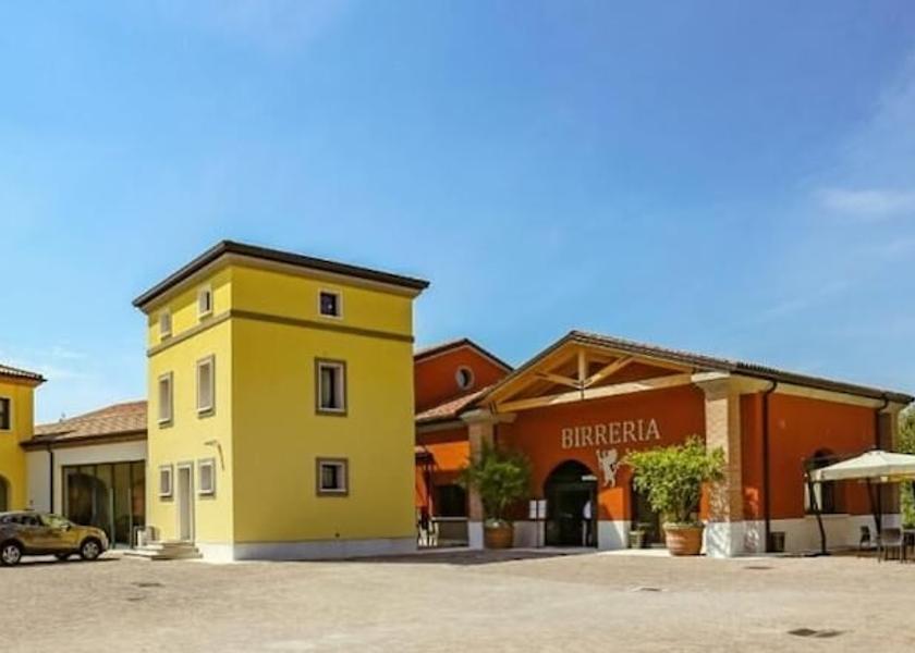 Veneto Valeggio sul Mincio Exterior Detail