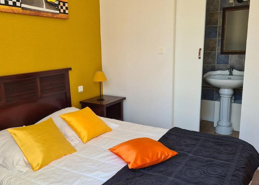 Nouvelle-Aquitaine Parthenay Room