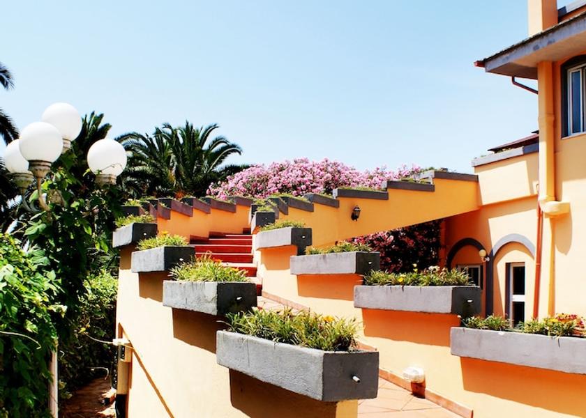 Lazio Anzio Exterior Detail