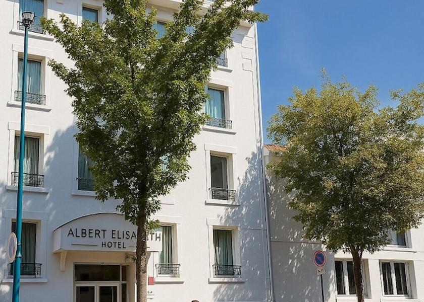 Auvergne-Rhone-Alpes Clermont-Ferrand Facade