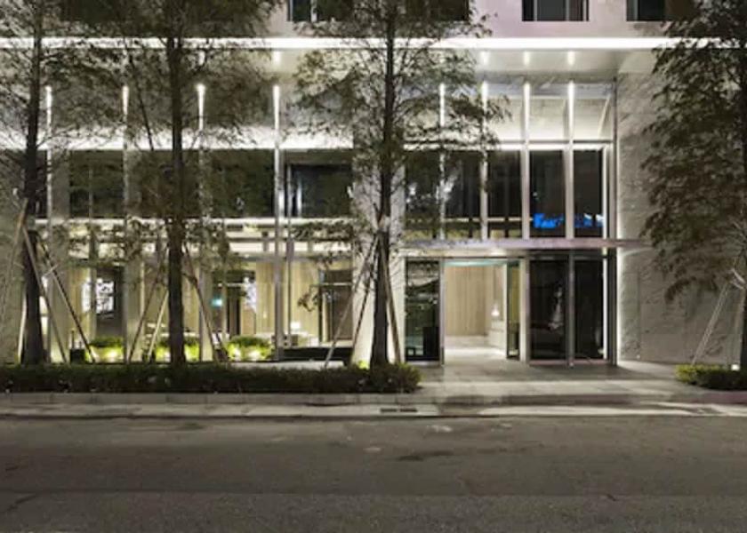 Taichung Front of property - evening/night