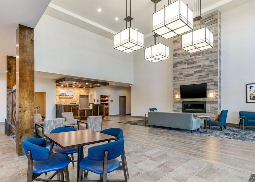 Mississippi Tupelo Lobby