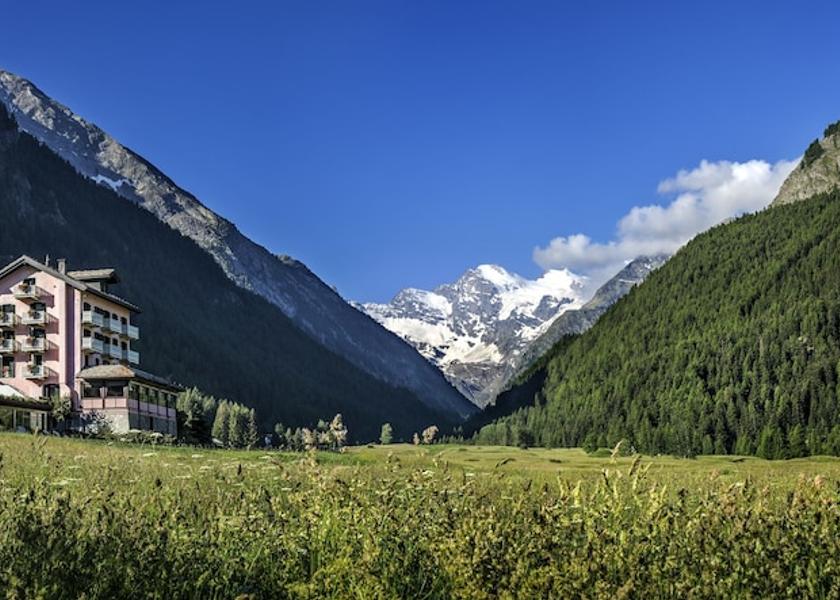 Valle d'Aosta Cogne Facade
