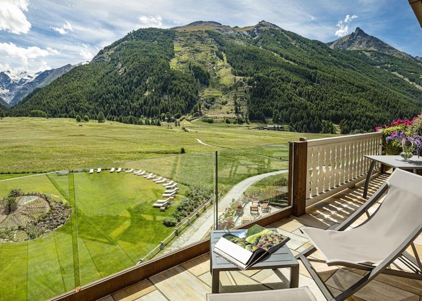 Valle d'Aosta Cogne Balcony