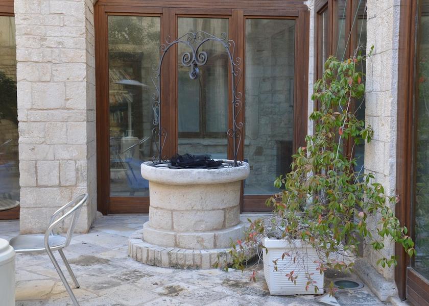 Puglia Giovinazzo Exterior Detail