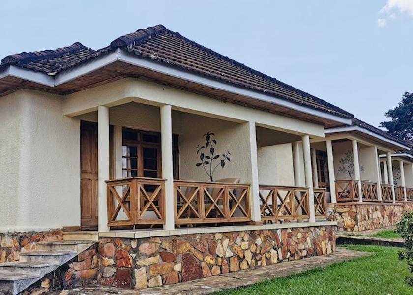  Jinja Terrace/patio