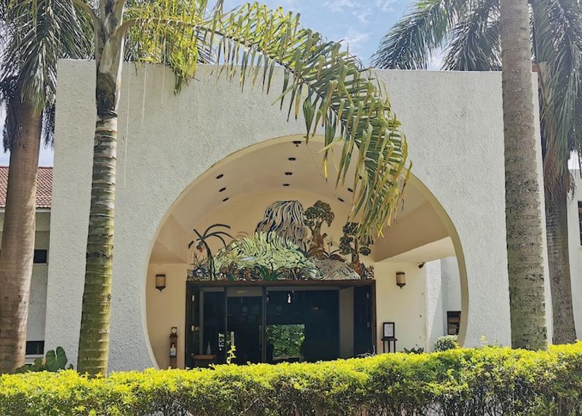  Jinja Front of property