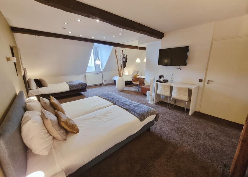 Limburg Maastricht Room