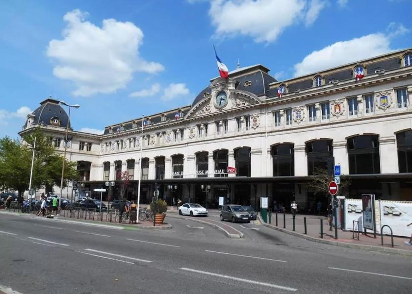 Occitanie Toulouse Exterior Detail
