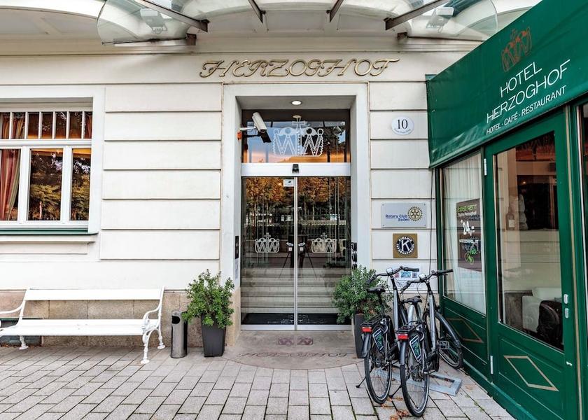 Lower Austria Baden Property entrance