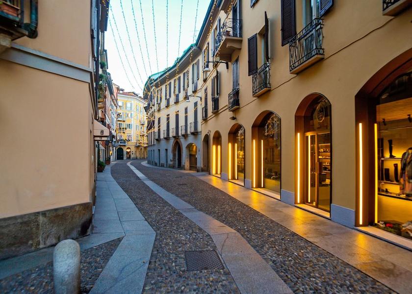 Lombardy Milan Parking