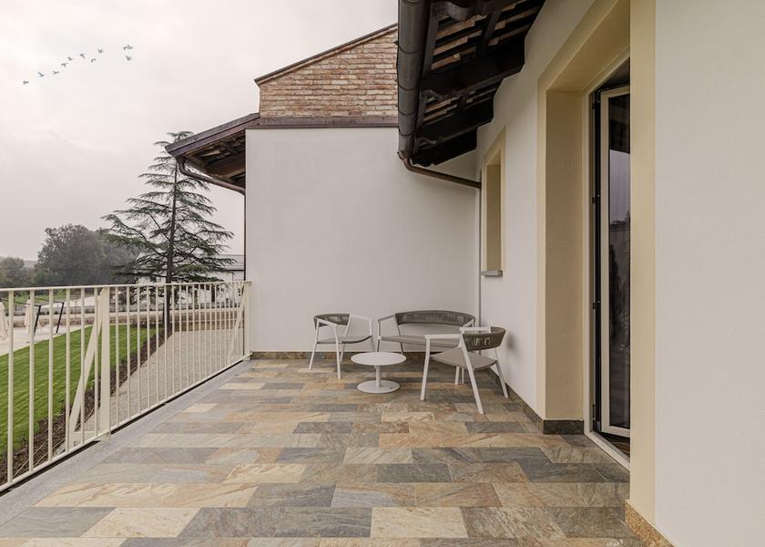 Piedmont Canelli Terrace/patio