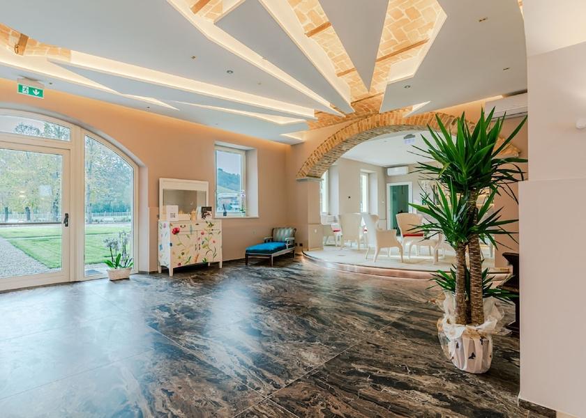 Piedmont Canelli Lobby