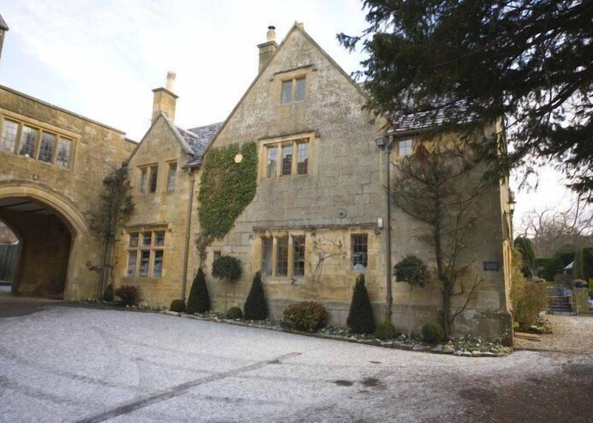 England Broadway Exterior Detail