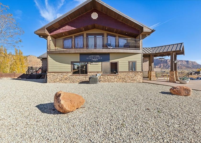 Utah Hildale Exterior Detail
