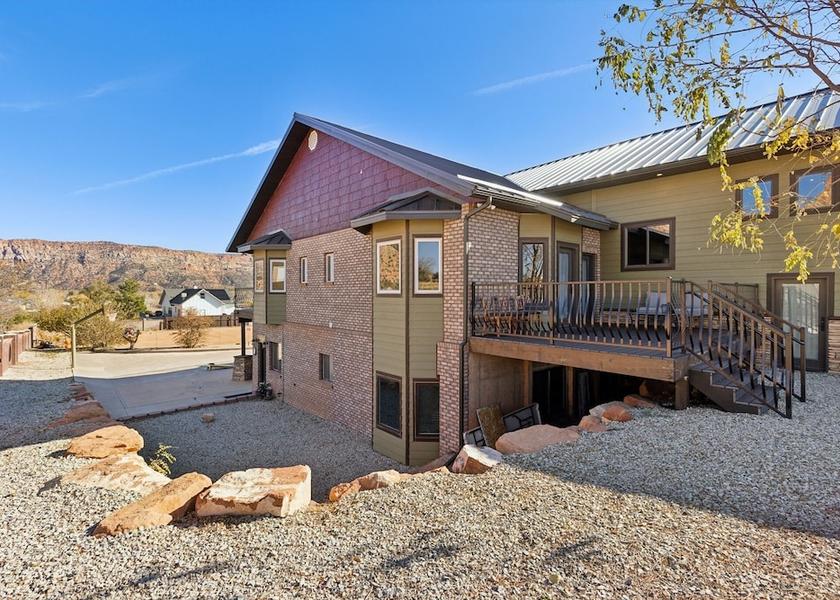 Utah Hildale Exterior Detail