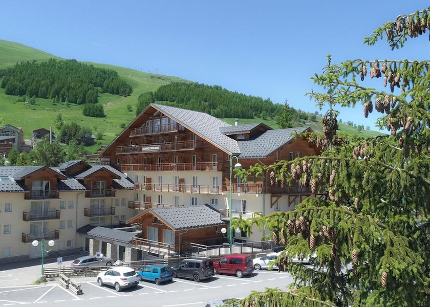 Auvergne-Rhone-Alpes Les Deux Alpes Exterior Detail