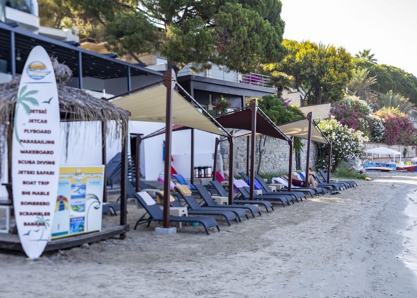 Aydin Kuşadası Facade
