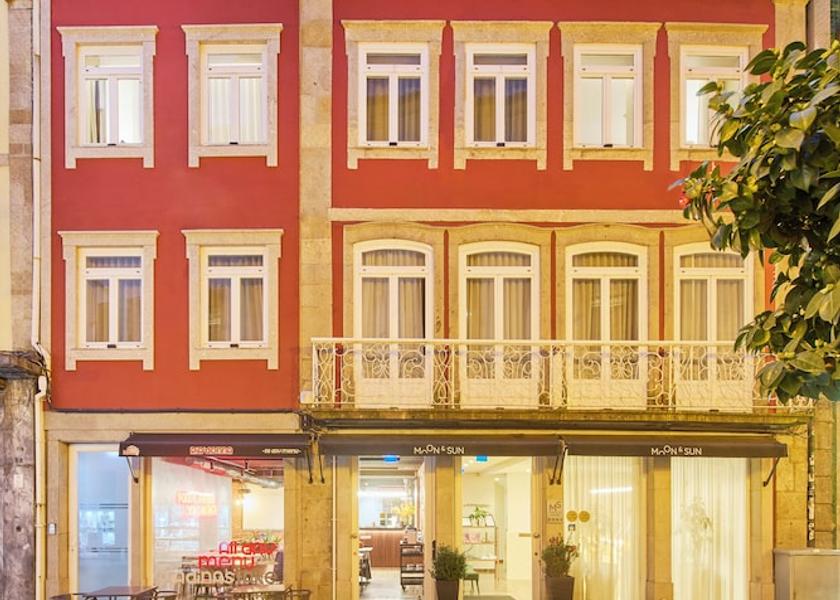 Braga Braga Facade