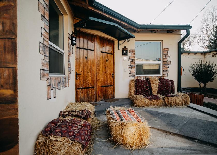  Yerevan Exterior Detail