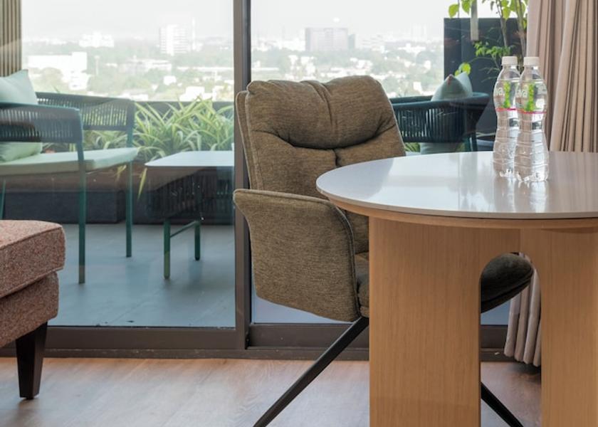 Gujarat Vadodara Room