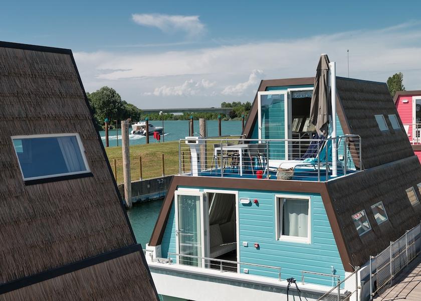 Friuli Venezia Giulia Lignano Sabbiadoro Exterior Detail
