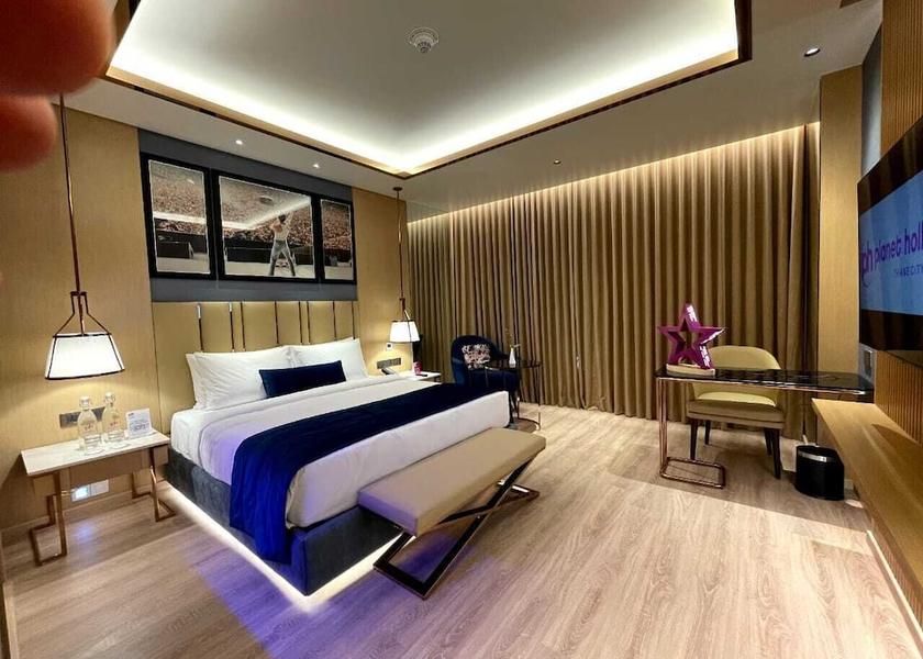 Maharashtra Thane Room