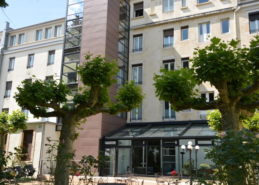 Auvergne-Rhone-Alpes Bourg-en-Bresse Facade