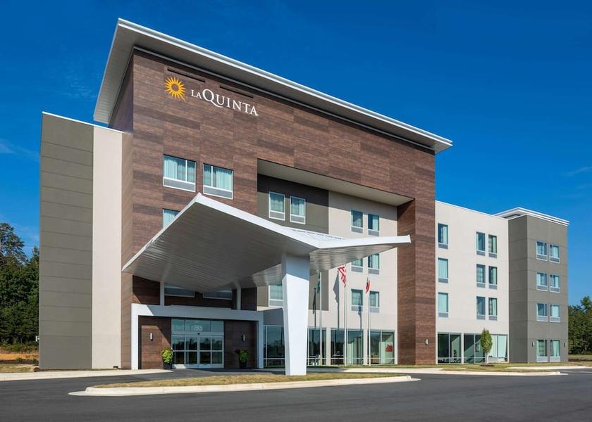 Georgia Greensboro Exterior Detail