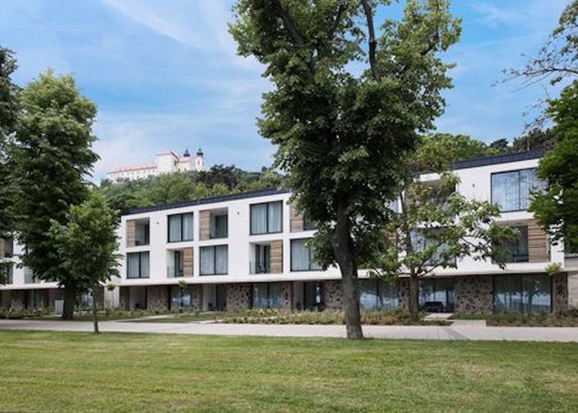  Tihany Facade