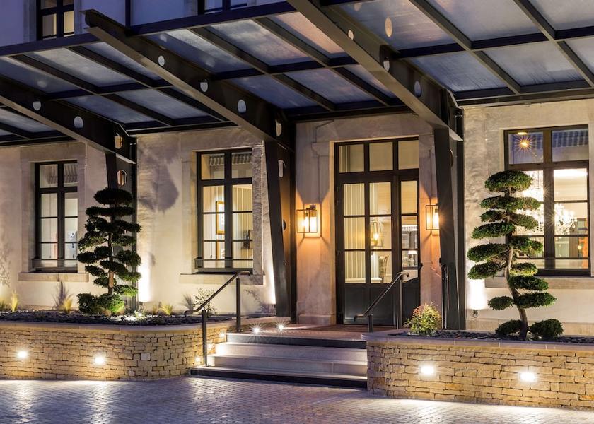 Bourgogne-Franche-Comte Tournus Exterior Detail