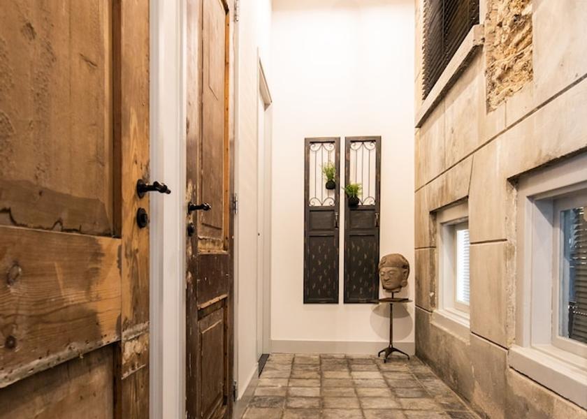 South Holland Schiedam Lobby