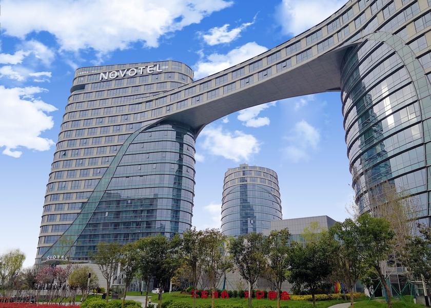 Henan Zhengzhou Exterior Detail