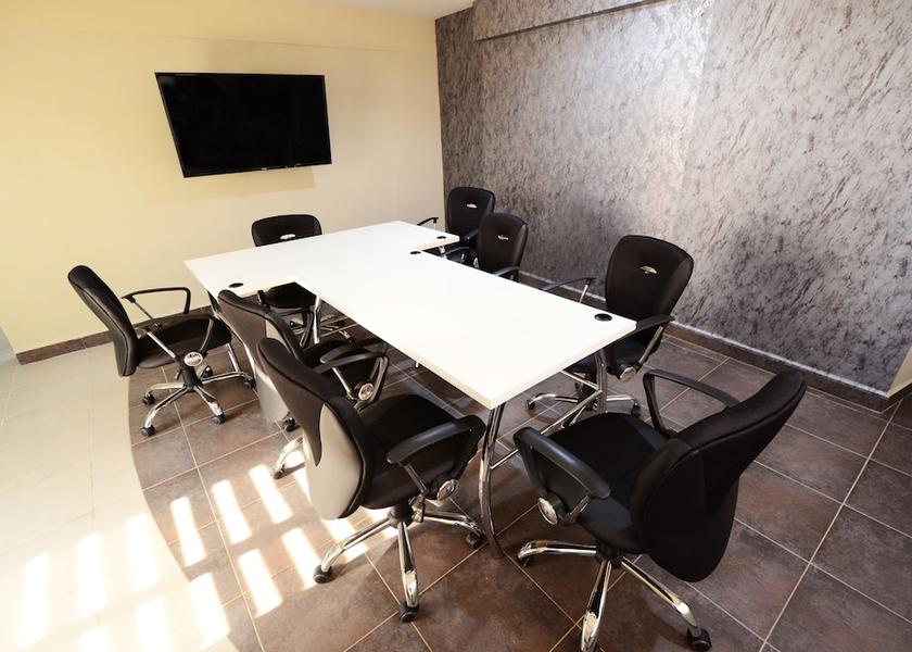 Cochabamba Cochabamba Meeting Room