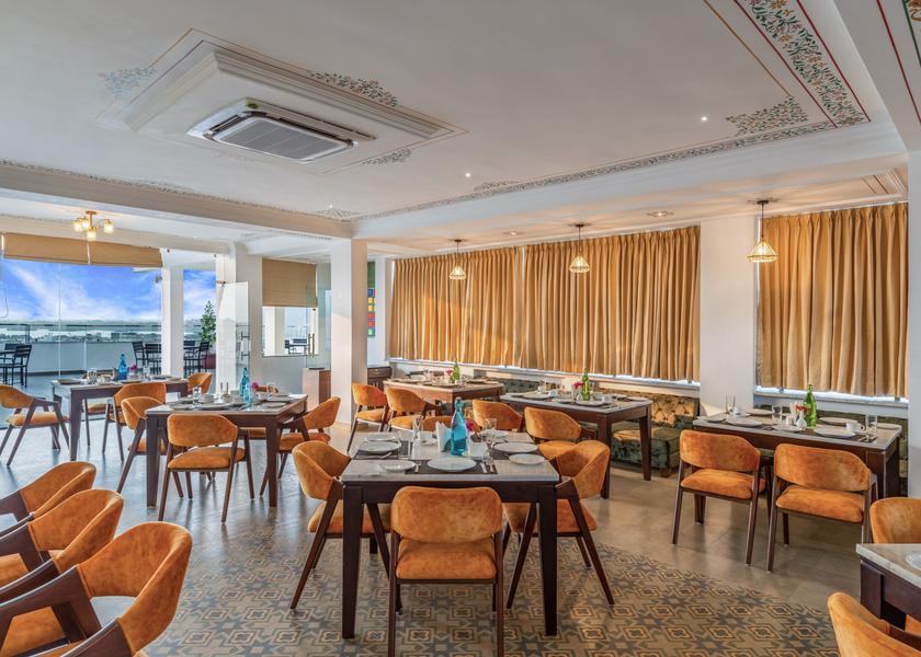 Rajasthan Udaipur Food & Dining