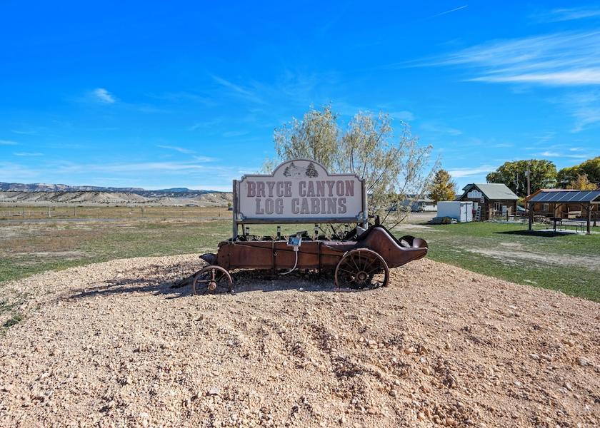 Utah Tropic Exterior