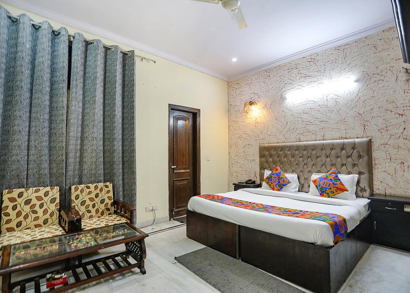 Uttar Pradesh Noida Deluxe Room
