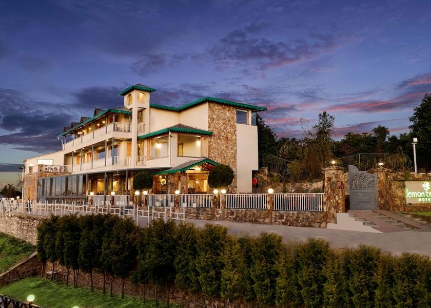 Uttarakhand Mukteshwar Front of property - evening/night