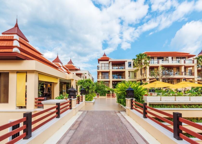 Phuket Province Choeng Thale Hallway