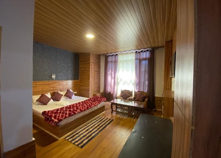 Himachal Pradesh Narkanda Deluxe Room