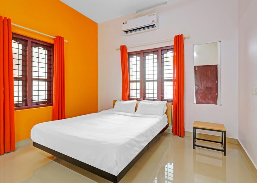 Kerala Thiruvananthapuram Classic Room