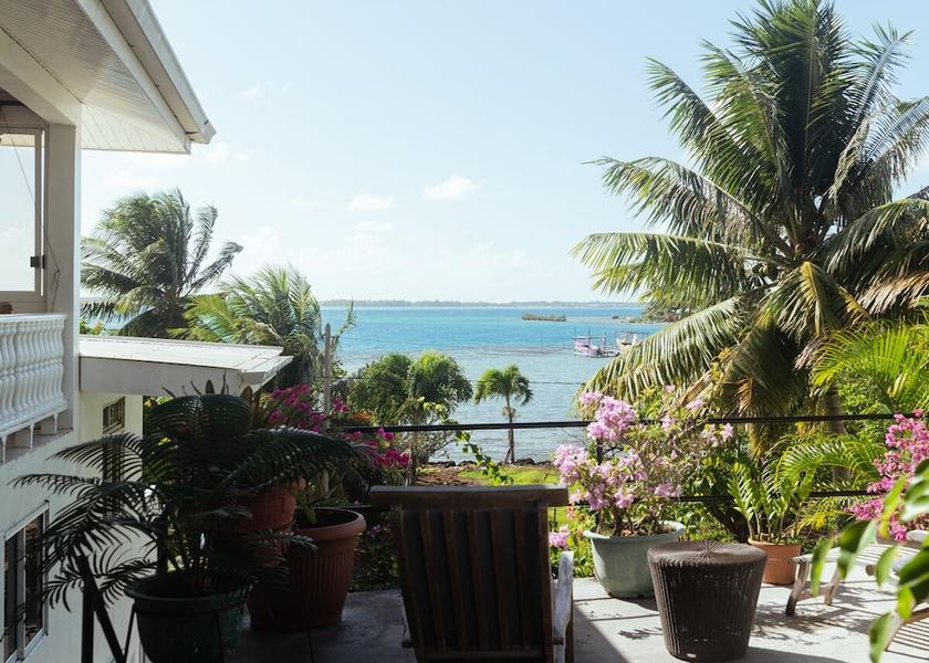  Bora Bora Exterior Detail
