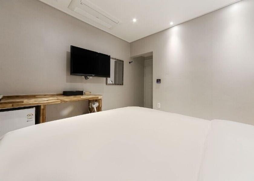 North Gyeongsang Pohang Room